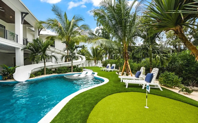 Salty Oak in Siesta Key