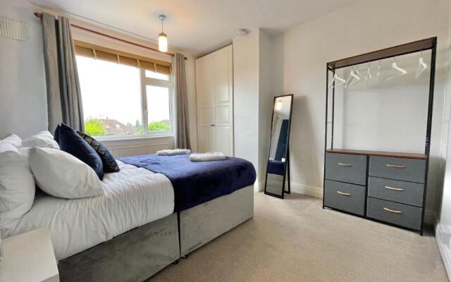 Seedfield House - Elegant Stylish Home