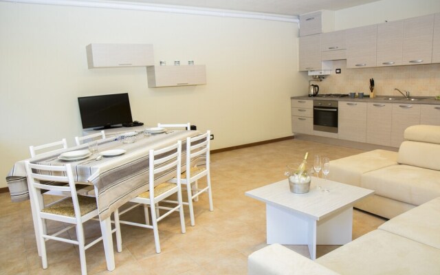 Perarolo Halldis Apartments