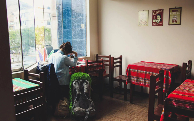 Tupac Hostel - Lima Airport