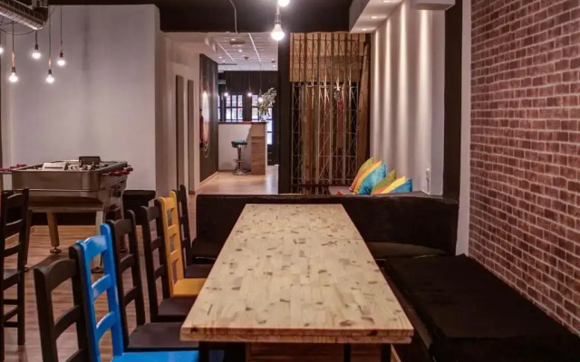 Olé Backpackers Hostel