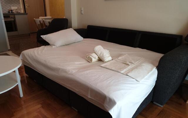 Kalamata.House - Sunny and modern apartment with view!