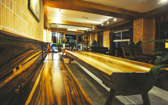 SeaSing Boutique Hotel