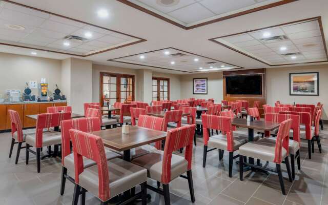 Comfort Suites Downtown