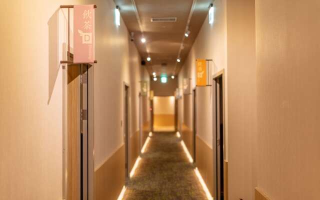 CHO Stay Capsule Hotel - Taoyuan Airport T2