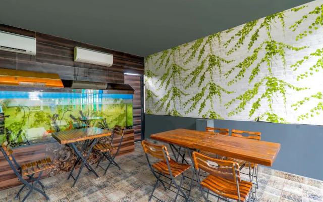 Fabhotel Lemon Grass