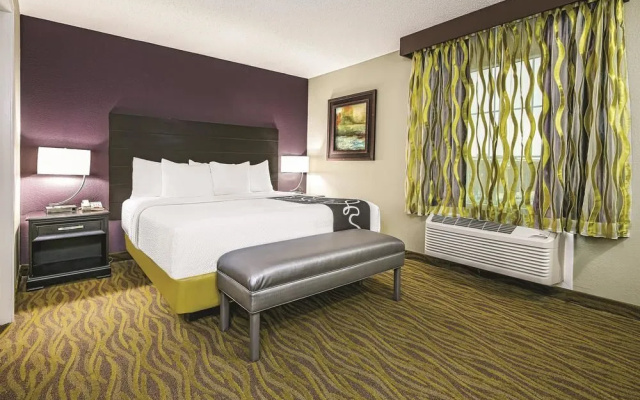 La Quinta Inn & Suites Laredo Airport