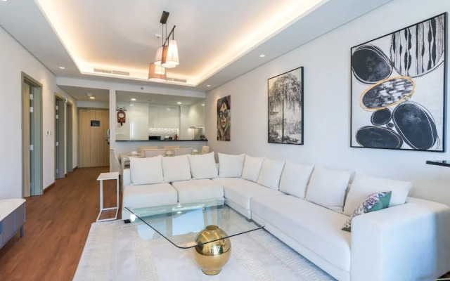 Luxurious 2B With Burj Views in Business Bay