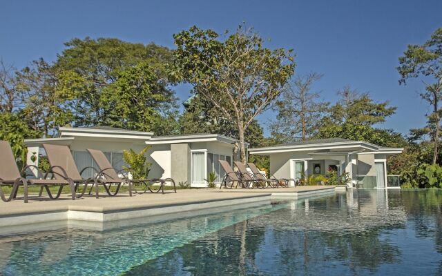 Adeluna Luxury Villas