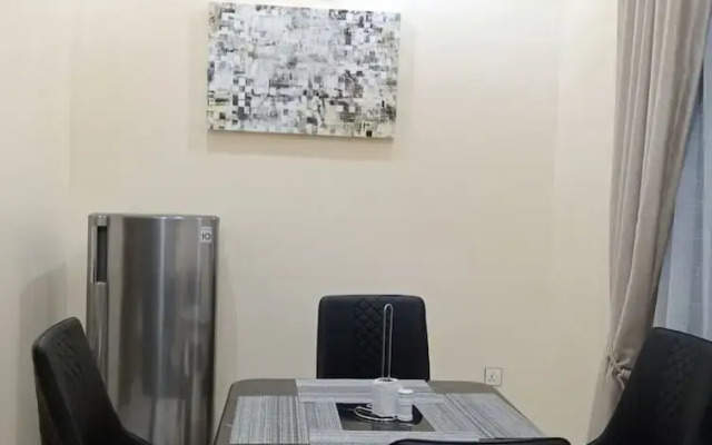 Pinefield Courts Apartmentl