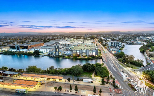 Sierra Grand Broadbeach  Q Stay