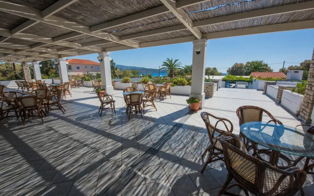 Zefiros Beach