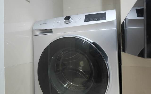 Spacious and Comfy Studio at Azalea Suites Cikarang Apartment