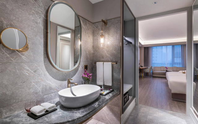 Mercure Shanghai Xujiahui South