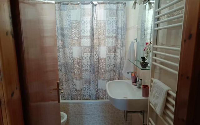 Angela Hilltop Apt 1