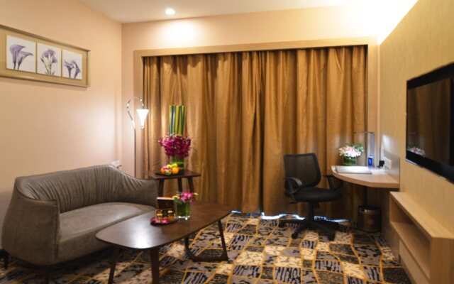V8 Hotel