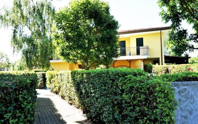 Nice villa in Caorle with shared pool