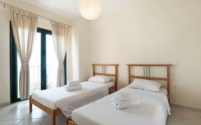 Outstanding Villas in Pera Melana near Kissakas Beach