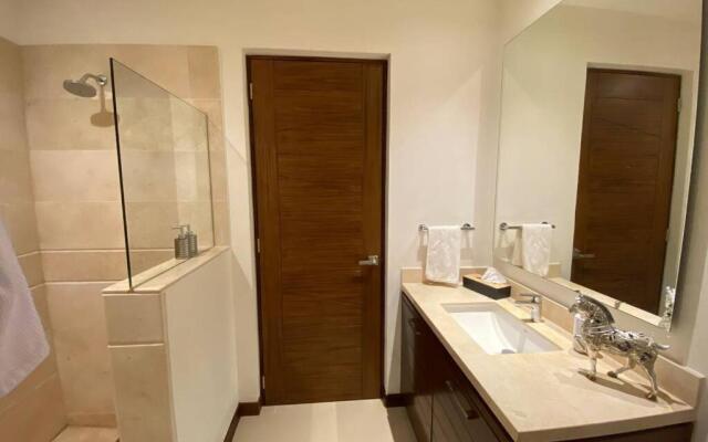 Deluxe Marina View Apartment