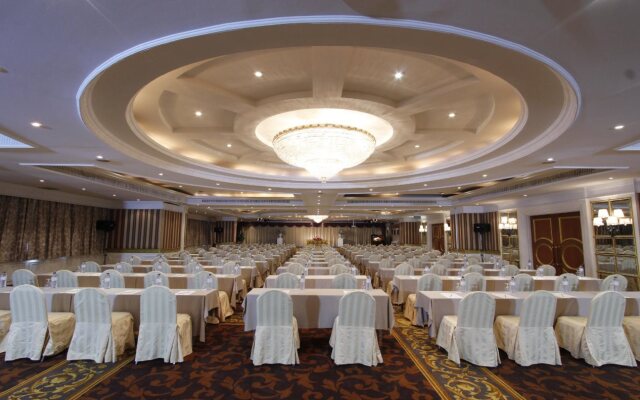 Royal Benja Hotel