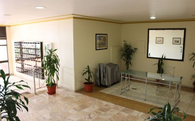 Monumental Apartment