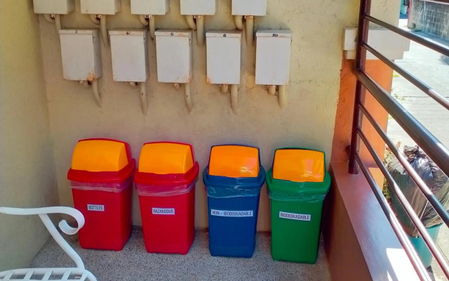 V.F. Riton Apartelle