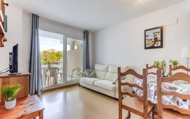 Lush Apartment in Costa Brava