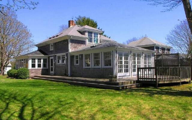 80 Highland Avenue - Three Bedroom House