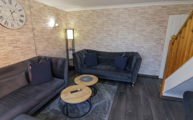 7 Waverton Mews