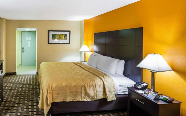 Quality Inn & Suites Cincinnati Downtown Area