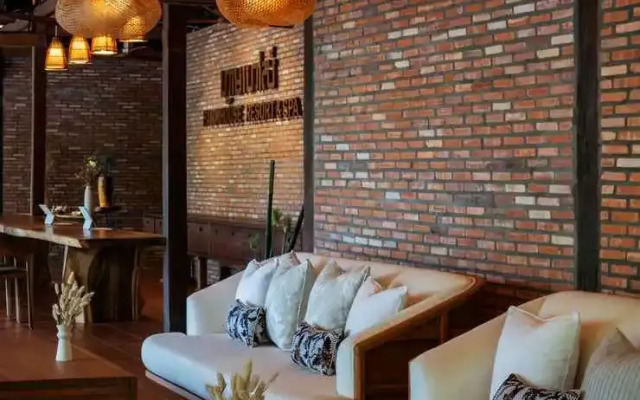 Farmhouse Resort & Spa