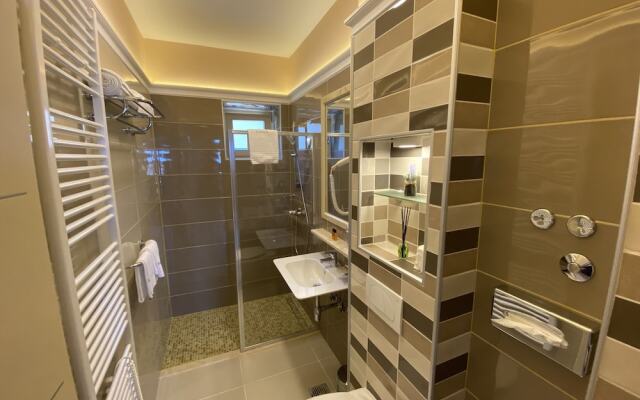 Integrated Hotel Arbia - Villa Magdalena