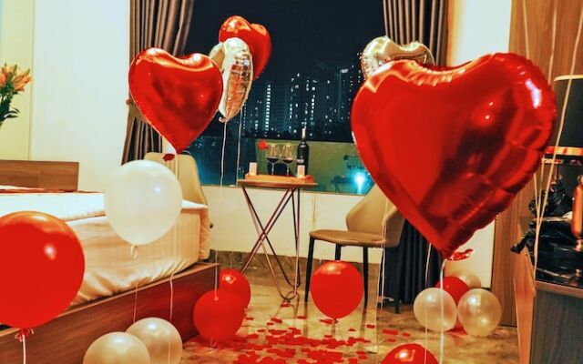 Grad Queen Hotel 2  Ha Dong