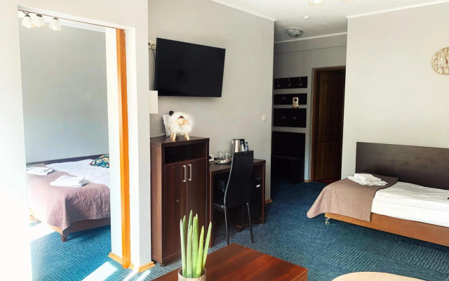 Hotel Rooms & Apartments POLARIS