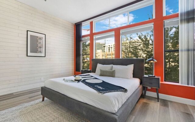 Roami at Clematis Street Lofts