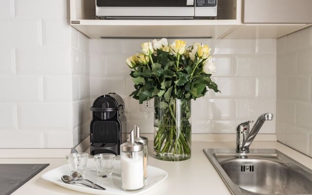 L'8 Boutique Apartments