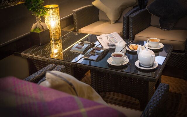 Ten Manchester Street