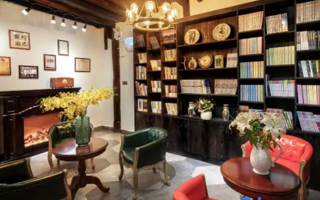 fanhua Light Luxury Inn