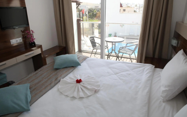 Cotton Boutique Hotel 16+