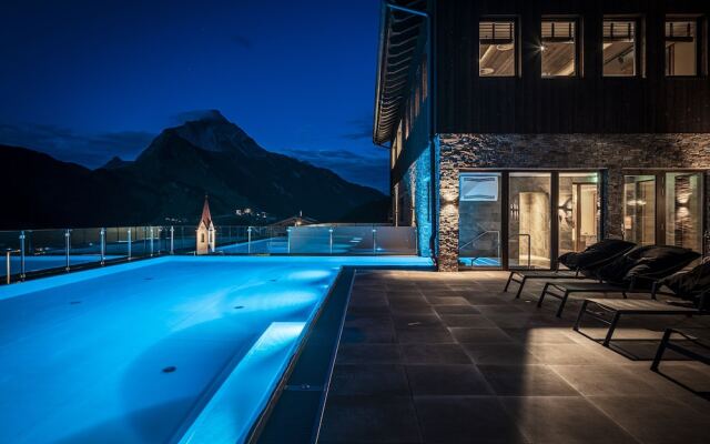 AlpenParks Hotel & Apartment Arlberg Warth