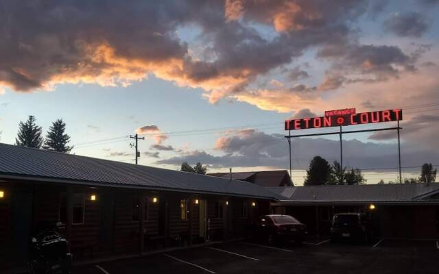 Teton Court Motel