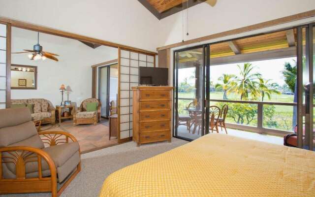 Surf & Racquet Club #6-303