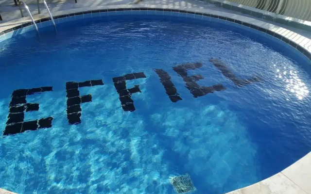 Eiffel Hotel