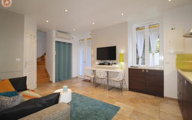 ALC - PSA12 - 9 min PALAIS AND BEACHES