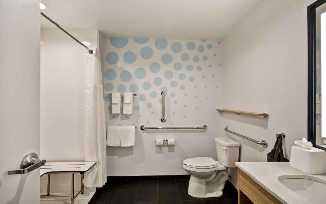 TRU by Hilton Denver