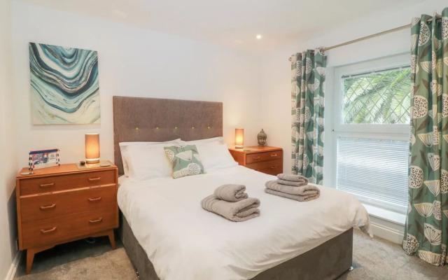 Samphire Lodge
