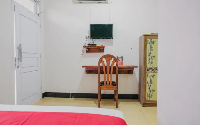 RedDoorz Syariah near Kebun Raya Liwa