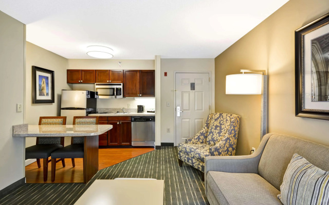Homewood Suites by Hilton Durham-Chapel Hill / I-40