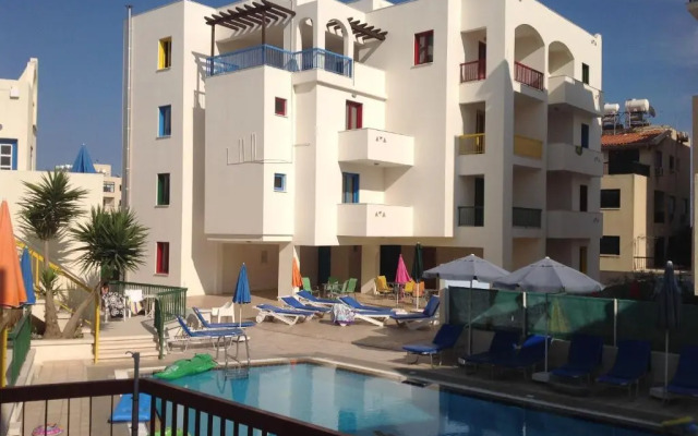 Sea 'n Lake View Hotel Apartments