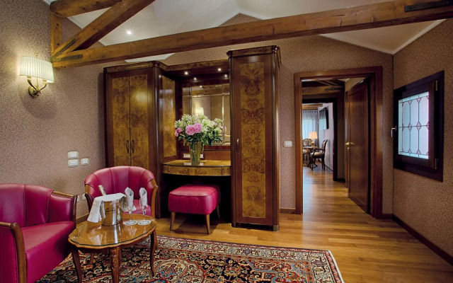 Santa Chiara Hotel